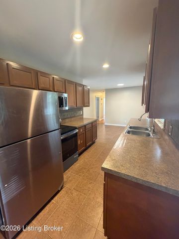 3213 Hikes Ln, Louisville, KY 40220