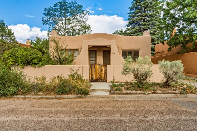 815 Allendale Street, Santa Fe, NM 87505