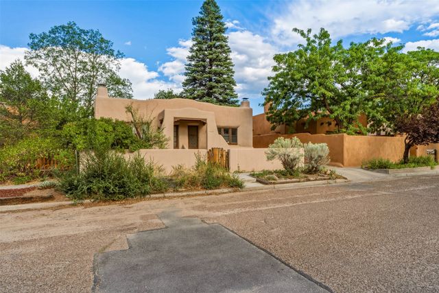 815 Allendale Street, Santa Fe, NM 87505