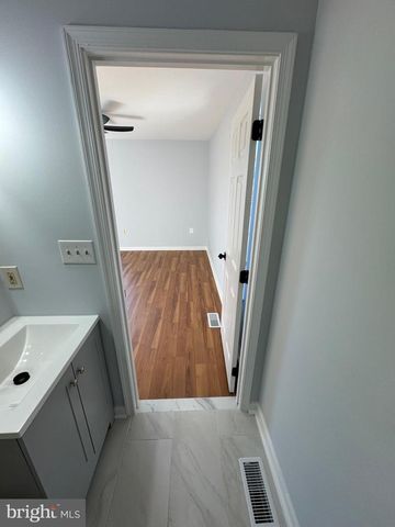 419 SUMMIT AVE, Winchester, VA 22601