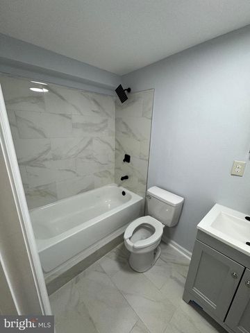 419 SUMMIT AVE, Winchester, VA 22601