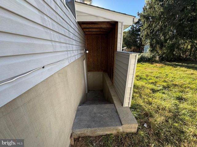 419 SUMMIT AVE, Winchester, VA 22601