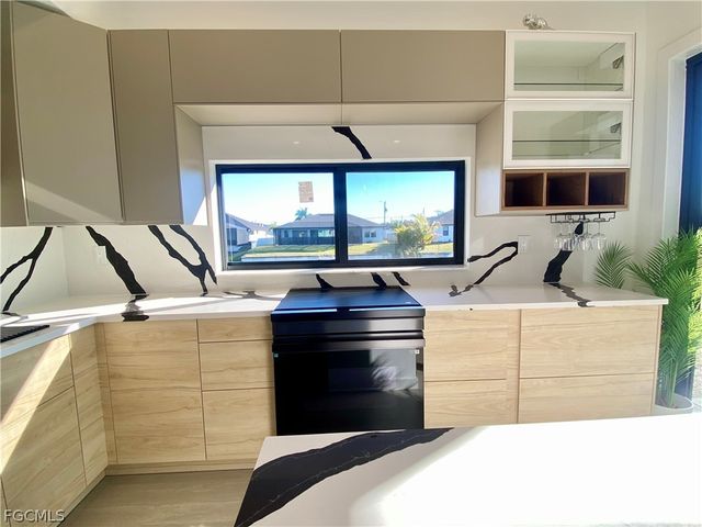 1506 SW 1st ST, Cape Coral, FL 33991