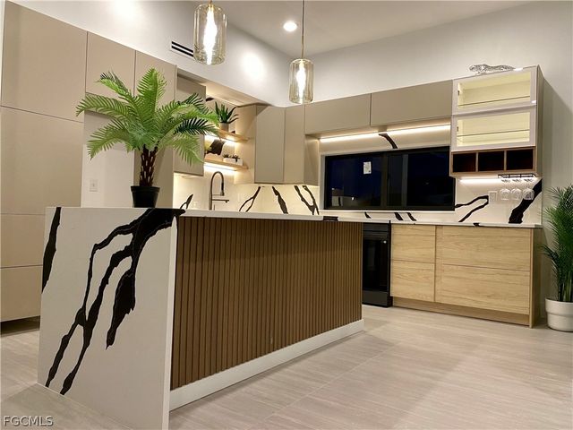 1506 SW 1st ST, Cape Coral, FL 33991