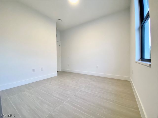 1506 SW 1st ST, Cape Coral, FL 33991