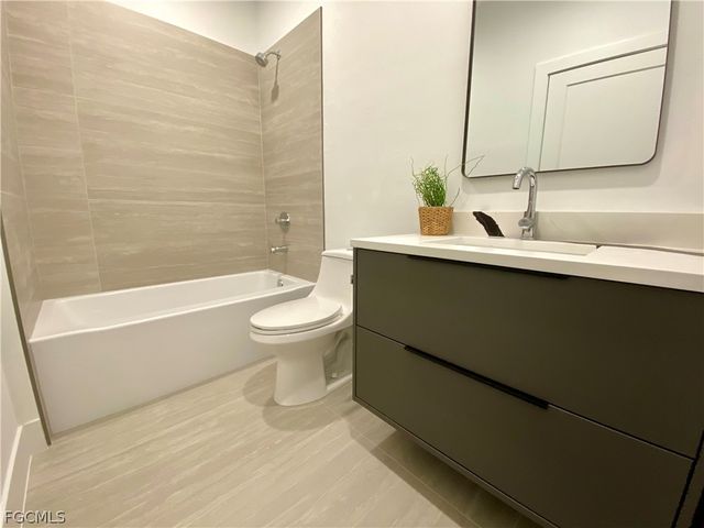 1506 SW 1st ST, Cape Coral, FL 33991