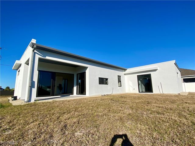 1506 SW 1st ST, Cape Coral, FL 33991