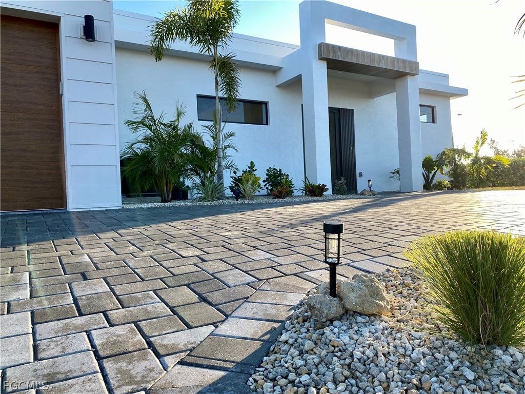 1506 SW 1st ST, Cape Coral, FL 33991