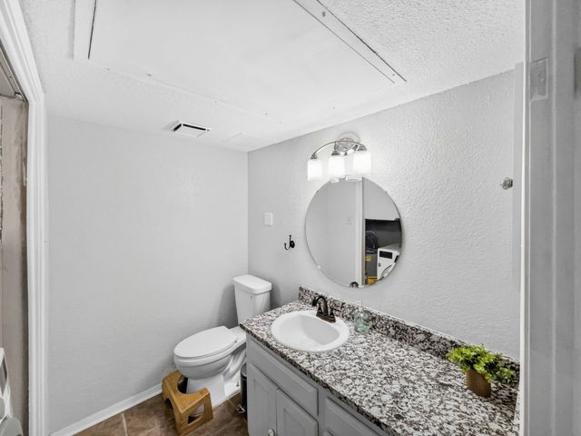 14800 Enterprise Drive 14B, Farmers Branch, TX 75234
