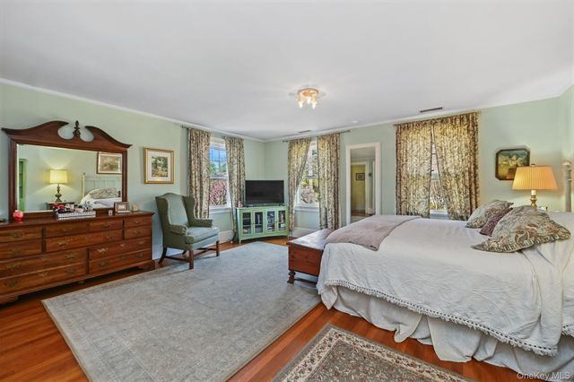 60 Greenridge Avenue, White Plains, NY 10605