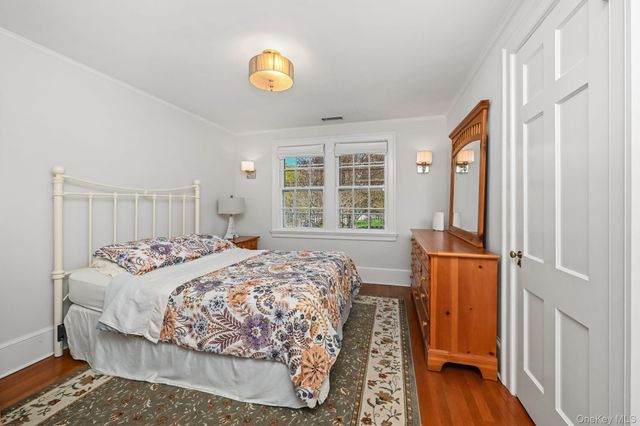 60 Greenridge Avenue, White Plains, NY 10605