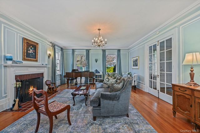 60 Greenridge Avenue, White Plains, NY 10605