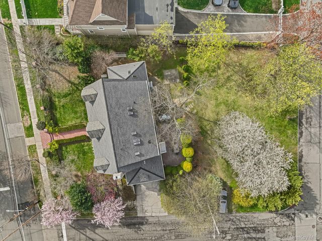 60 Greenridge Avenue, White Plains, NY 10605