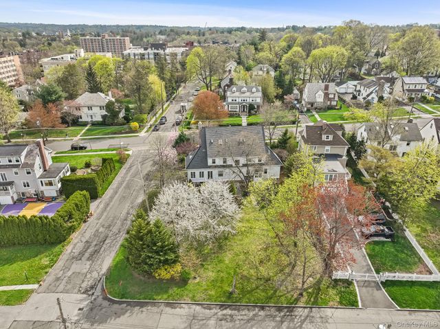 60 Greenridge Avenue, White Plains, NY 10605