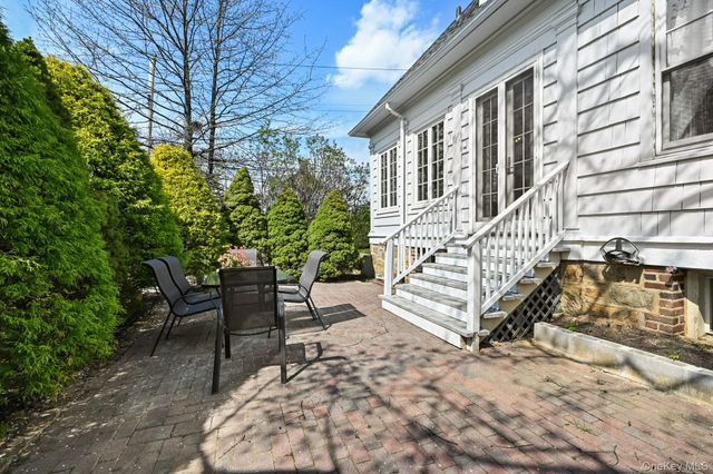60 Greenridge Avenue, White Plains, NY 10605