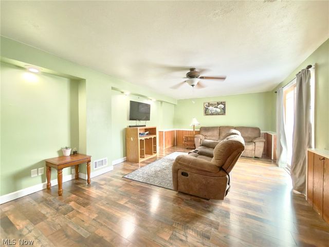 1664 Douglas Road, Wickliffe, OH 44092