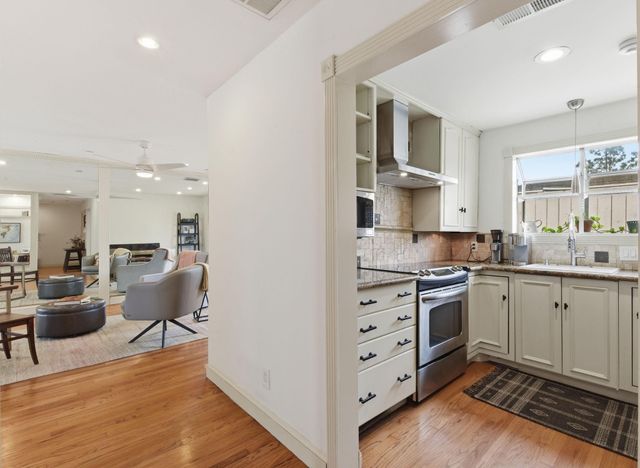 1918 Vassar Street, Houston, TX 77098