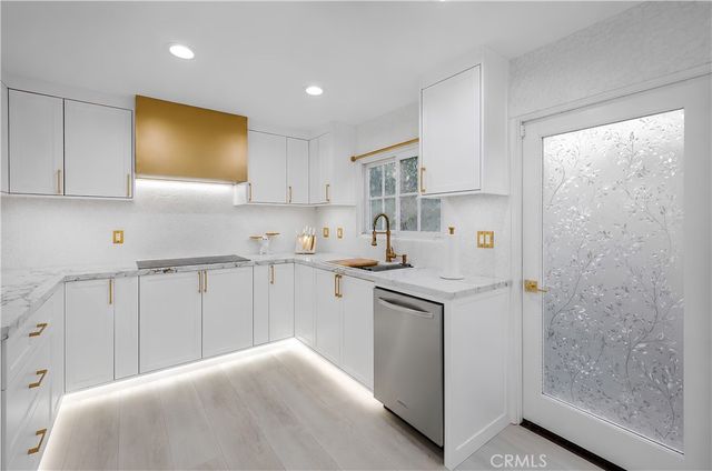 234 Via Graziana, Newport Beach, CA 92663