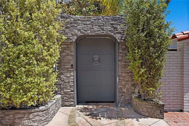 234 Via Graziana, Newport Beach, CA 92663