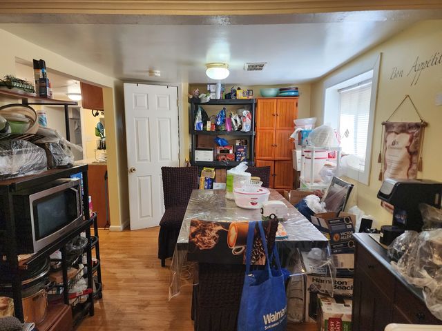 2720 W 96th Place, Evergreen Park, IL 60805