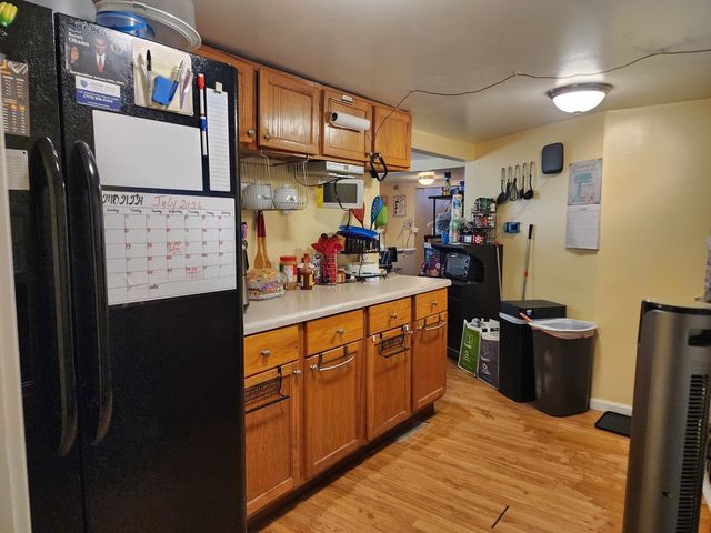 2720 W 96th Place, Evergreen Park, IL 60805