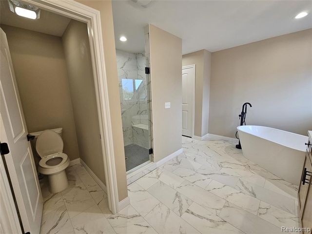 49241 London Bridge Drive, Macomb, MI 48042