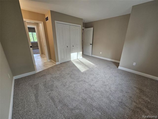 49241 London Bridge Drive, Macomb, MI 48042