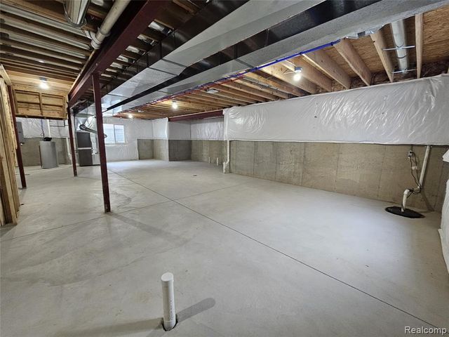 49241 London Bridge Drive, Macomb, MI 48042