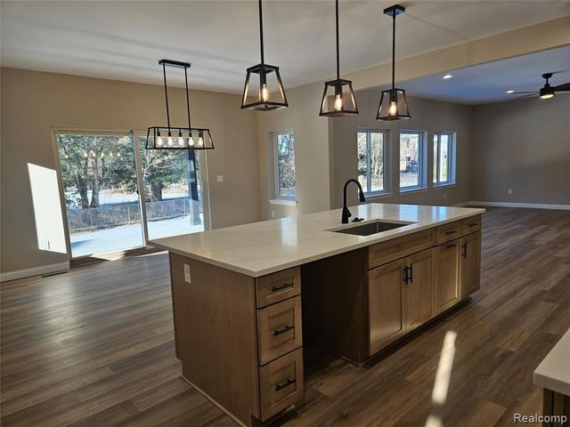 49241 London Bridge Drive, Macomb, MI 48042