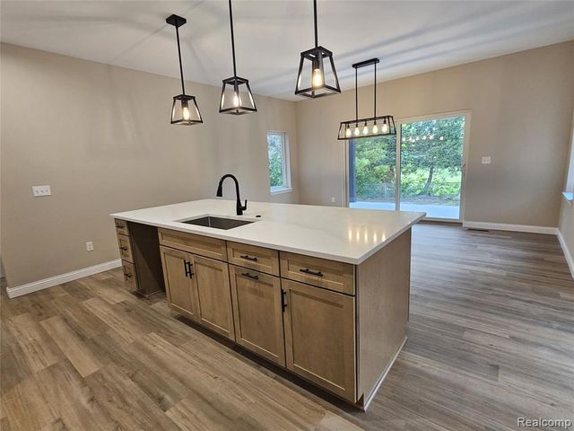 49241 London Bridge Drive, Macomb, MI 48042