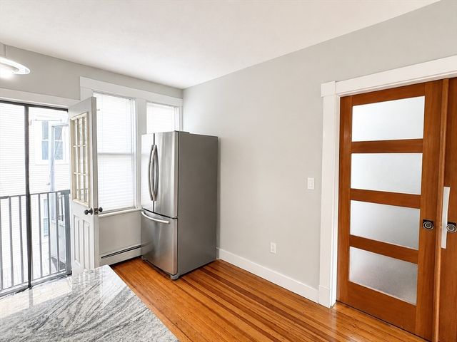 246 Cypress St 4, Brookline, MA 02445