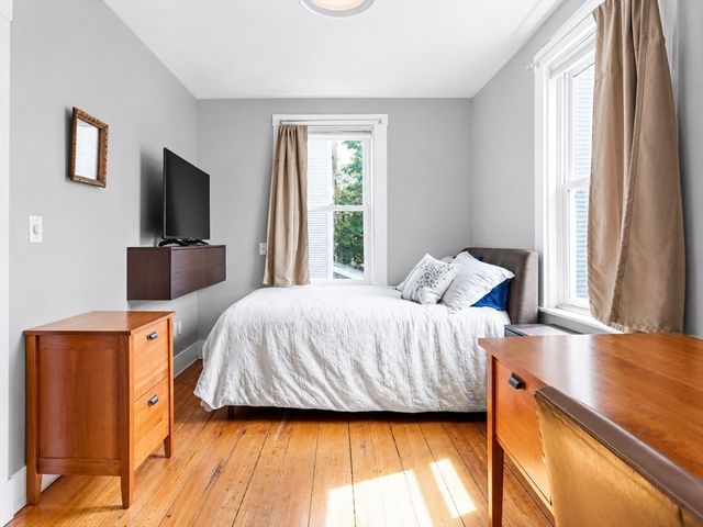 246 Cypress St 4, Brookline, MA 02445
