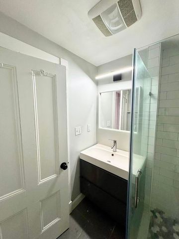 246 Cypress St 4, Brookline, MA 02445