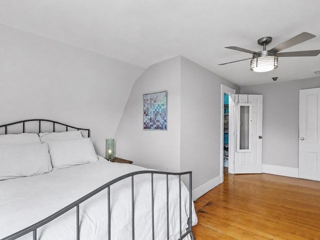 246 Cypress St 4, Brookline, MA 02445