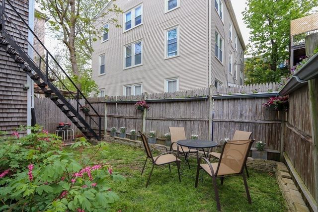 246 Cypress St 4, Brookline, MA 02445