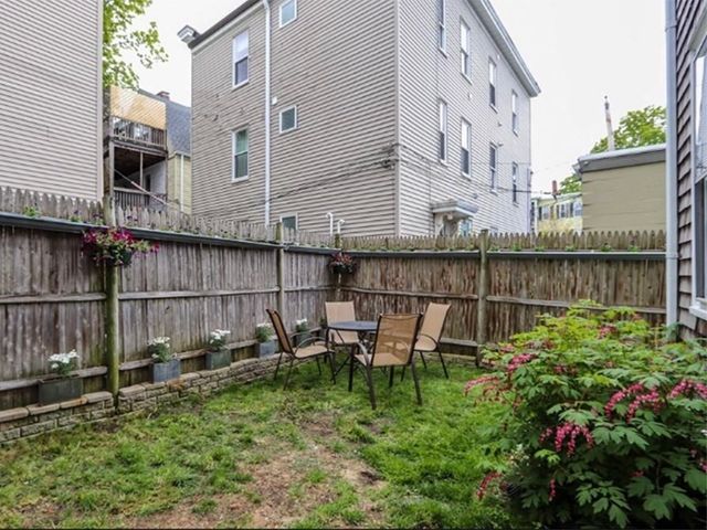 246 Cypress St 4, Brookline, MA 02445