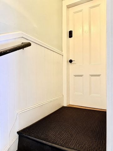 246 Cypress St 4, Brookline, MA 02445