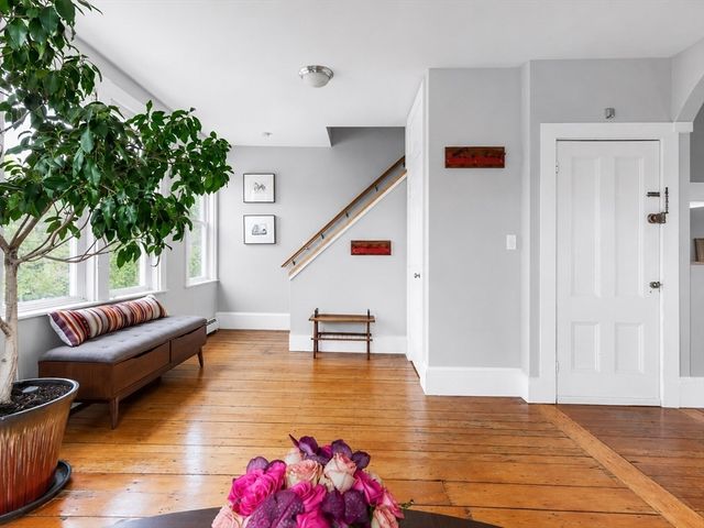 246 Cypress St 4, Brookline, MA 02445