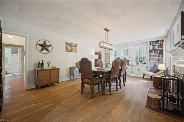 4104 Thalia DR, Virginia Beach, VA 23452