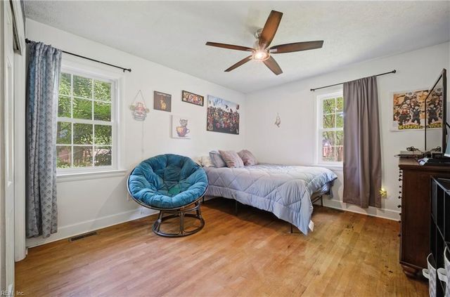 4104 Thalia DR, Virginia Beach, VA 23452