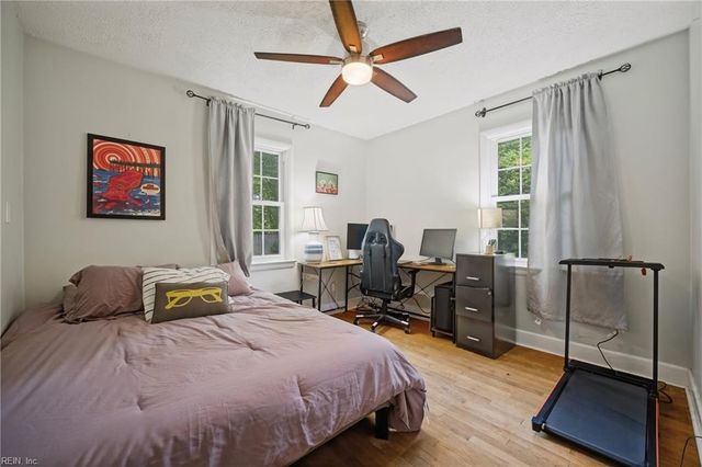 4104 Thalia DR, Virginia Beach, VA 23452