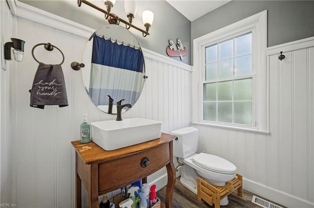 4104 Thalia DR, Virginia Beach, VA 23452
