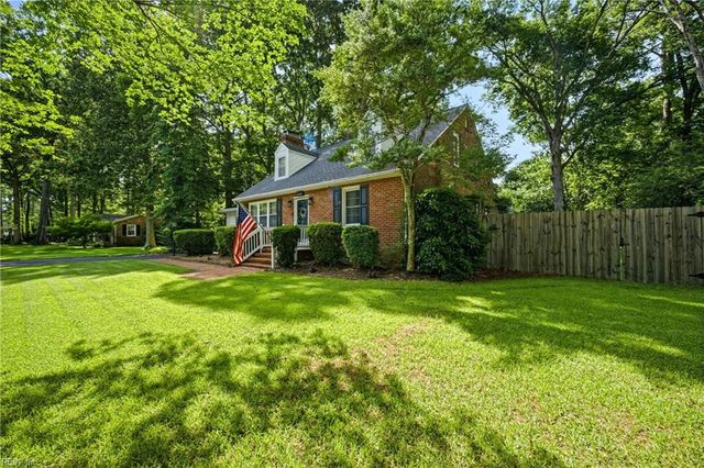 4104 Thalia DR, Virginia Beach, VA 23452