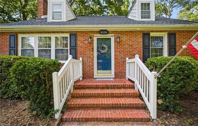 4104 Thalia DR, Virginia Beach, VA 23452