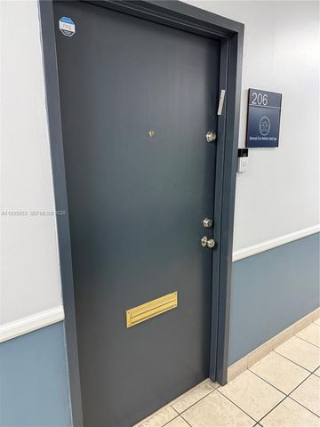 717 Ponce De Leon Blvd 206, Coral Gables, FL 33134