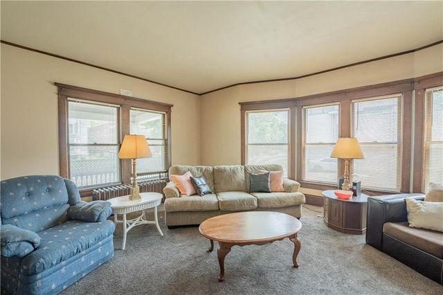 1010 S Farwell Street #1010, Eau Claire, WI 54701