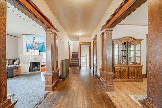 1010 S Farwell Street #1010, Eau Claire, WI 54701