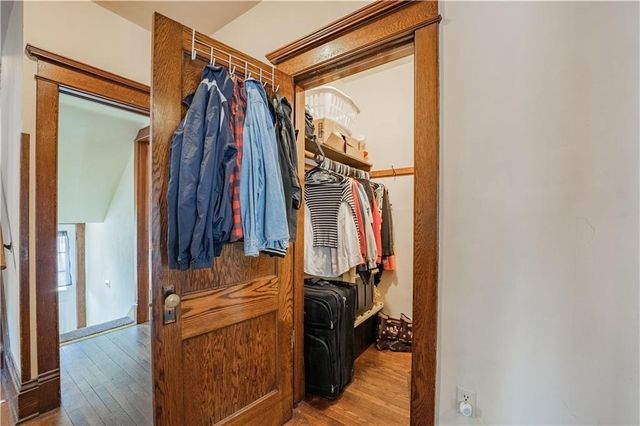 1010 S Farwell Street #1010, Eau Claire, WI 54701