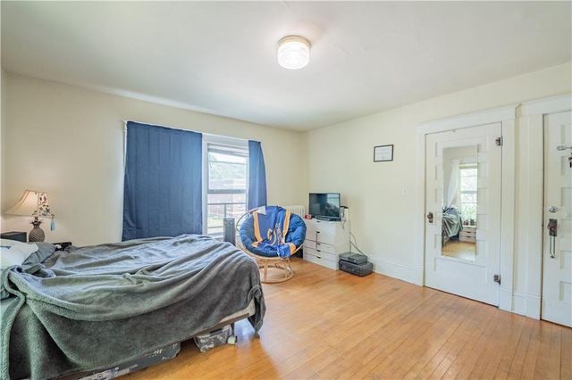 1010 S Farwell Street #1010, Eau Claire, WI 54701