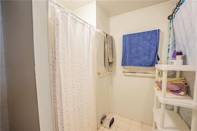 1010 S Farwell Street #1010, Eau Claire, WI 54701